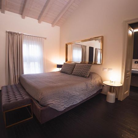 Palazzo Gozzi Bed & Beauty Bed & Breakfast Parma Bagian luar foto