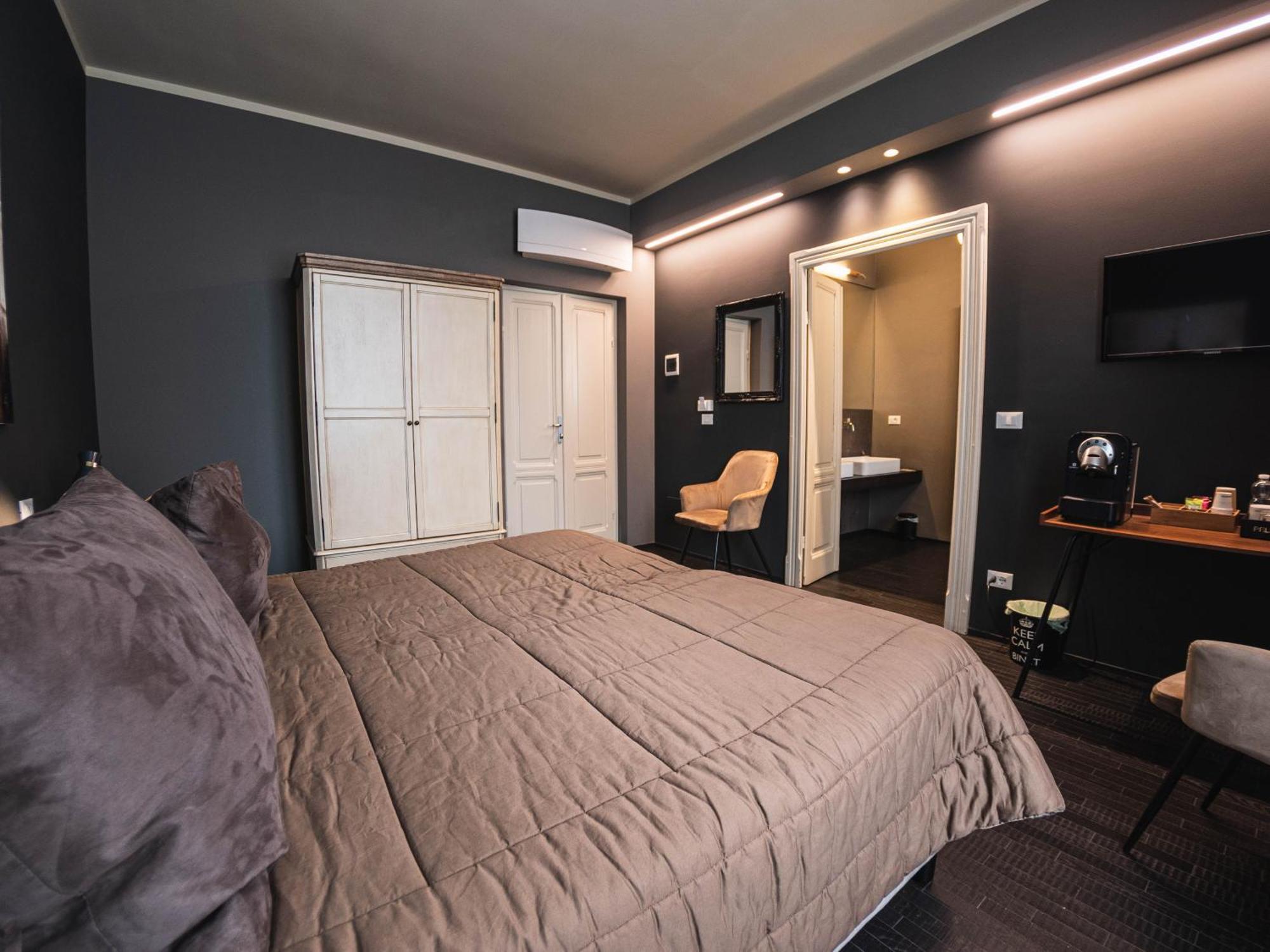 Palazzo Gozzi Bed & Beauty Bed & Breakfast Parma Bagian luar foto