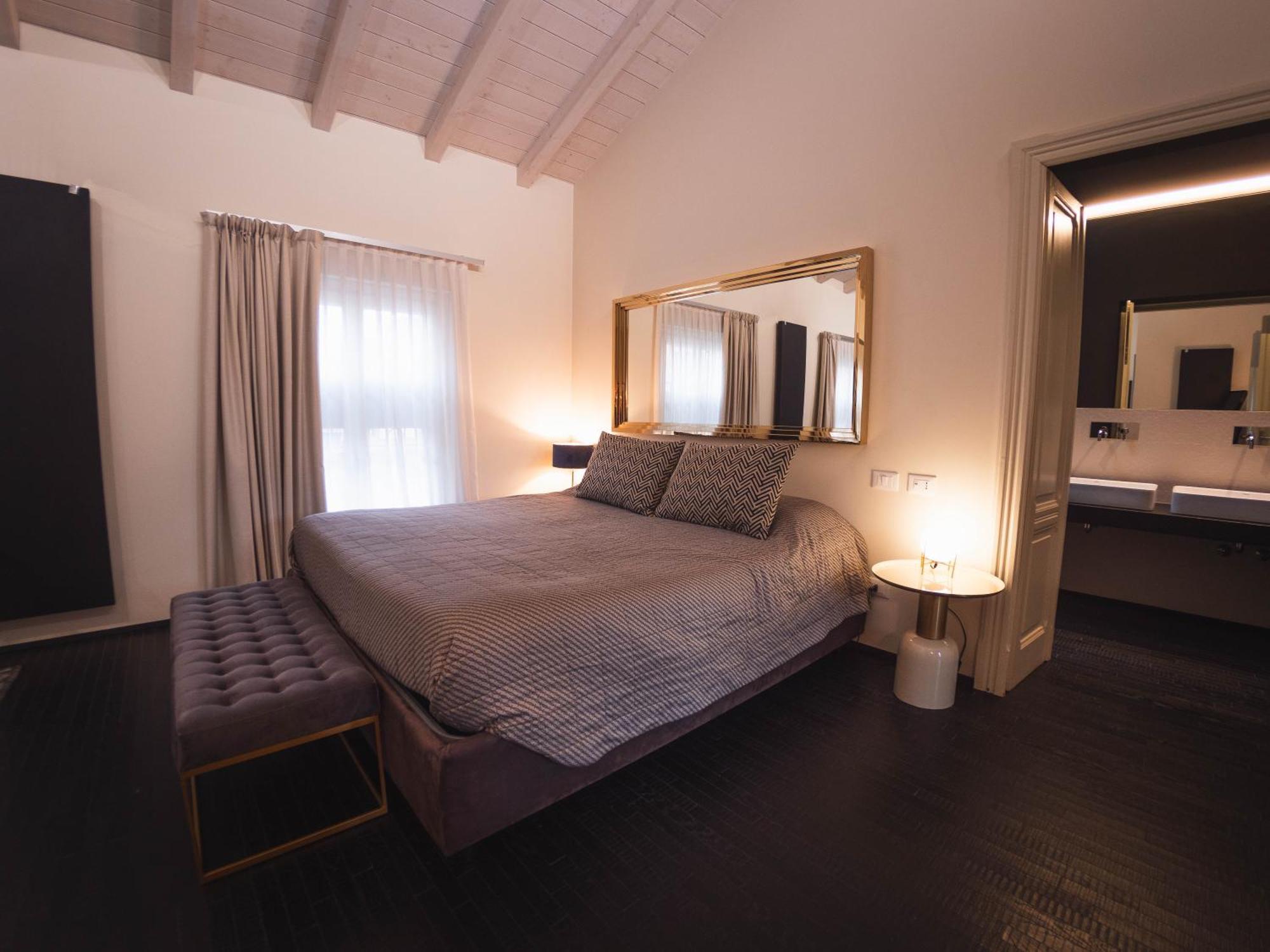 Palazzo Gozzi Bed & Beauty Bed & Breakfast Parma Bagian luar foto