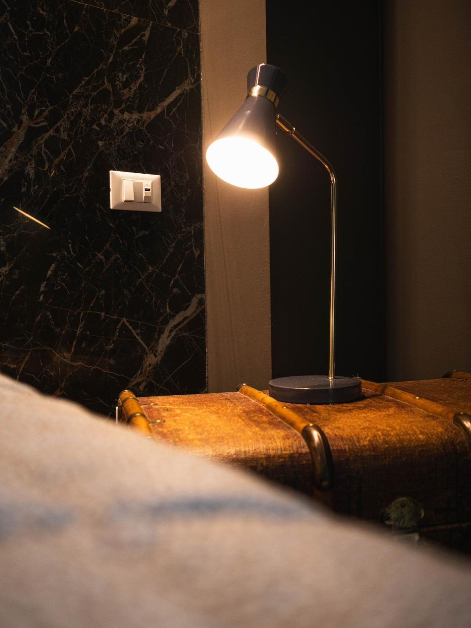 Palazzo Gozzi Bed & Beauty Bed & Breakfast Parma Bagian luar foto