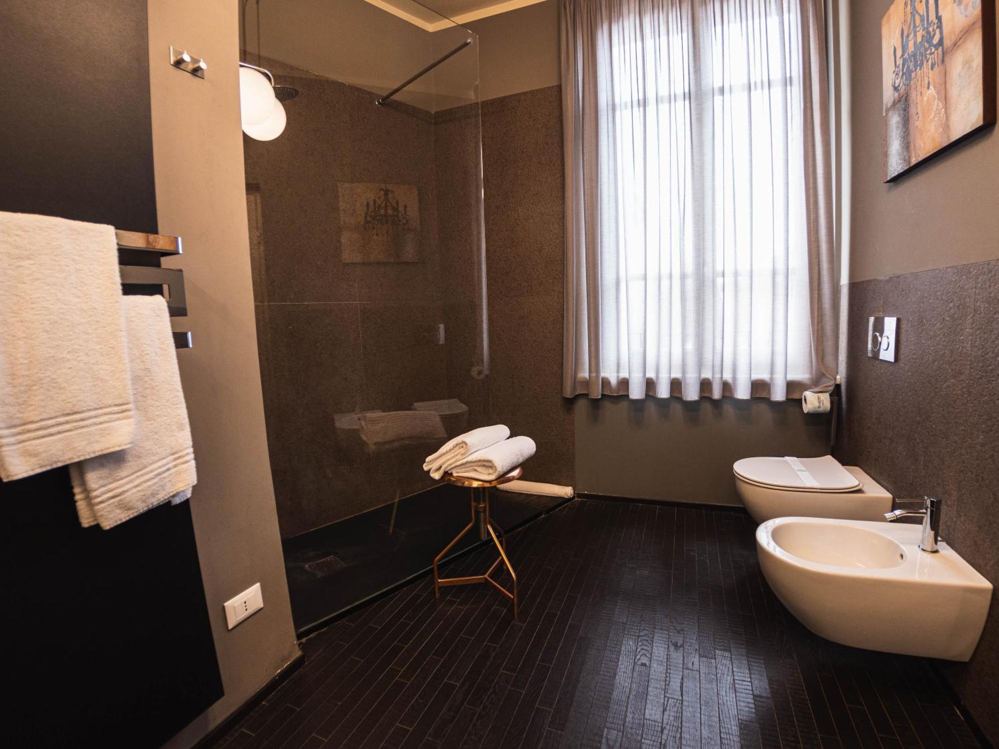 Palazzo Gozzi Bed & Beauty Bed & Breakfast Parma Bagian luar foto