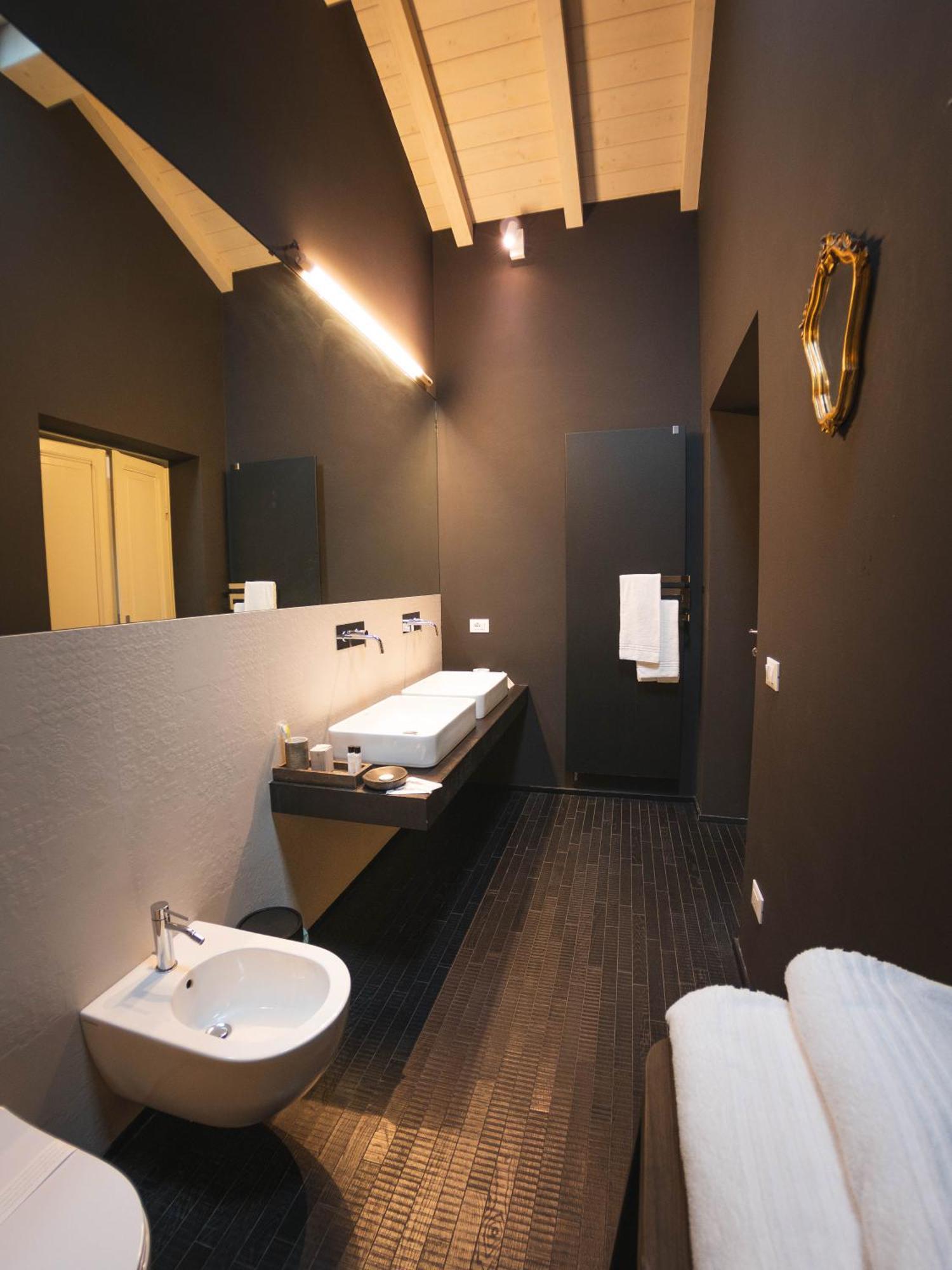 Palazzo Gozzi Bed & Beauty Bed & Breakfast Parma Bagian luar foto