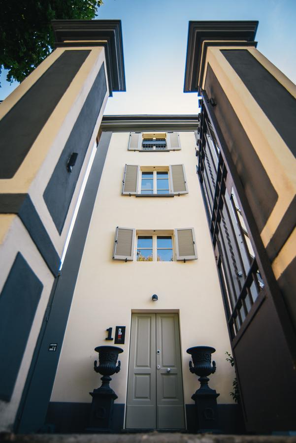 Palazzo Gozzi Bed & Beauty Bed & Breakfast Parma Bagian luar foto