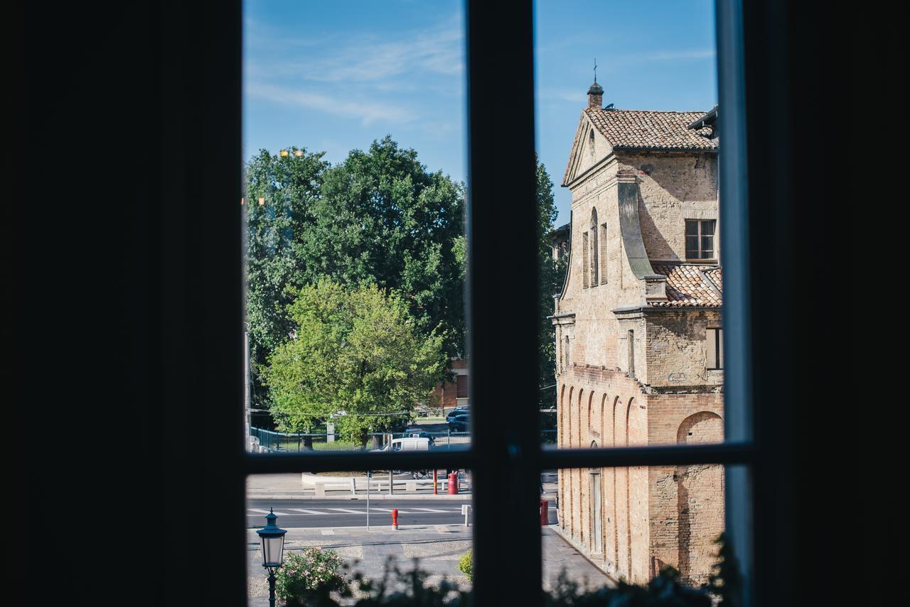 Palazzo Gozzi Bed & Beauty Bed & Breakfast Parma Bagian luar foto